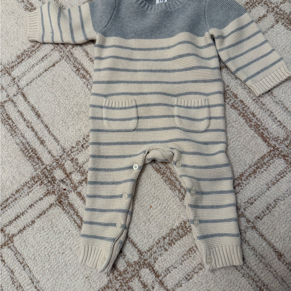 GAP Gray and Cream Striped Kids Footie